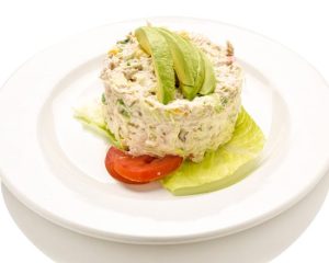 Ensalada de pollo con aguacate