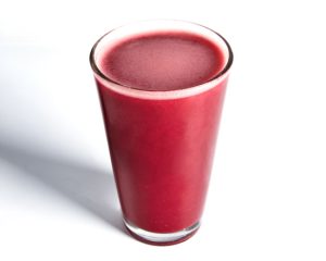 Jugo presión arterial: Betabel, pepino, apio y berros